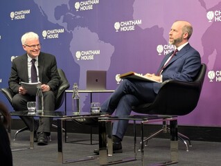 美國擬宣布對等關稅  英政府強調沉著務實以對