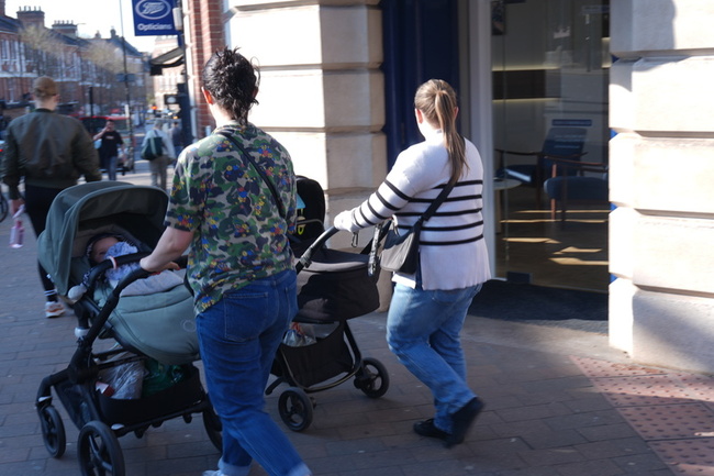 調查：男女巨大差異 英國女性離婚後收入少一半 | 華視新聞