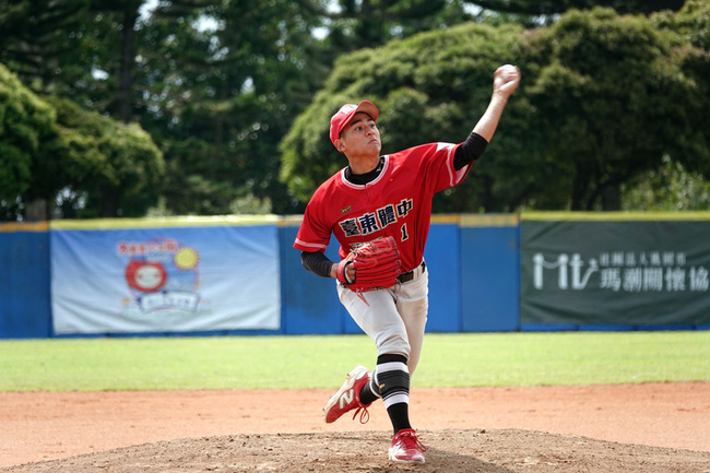 鄭哲安滿貫砲改判界外 U18東岸聯盟東體1隊晉4強 | 華視新聞