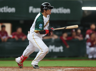 張肇元再見安當英雄  雄鷹主場開幕戰逆轉勝桃猿