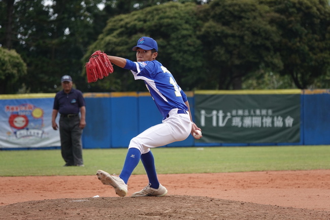 蘇嵐鴻玩球速差壓勁敵 U18東岸聯盟無四死球完封勝 | 華視新聞
