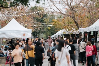 高雄兒藝節2天50萬人造訪 衛武營人潮滿滿