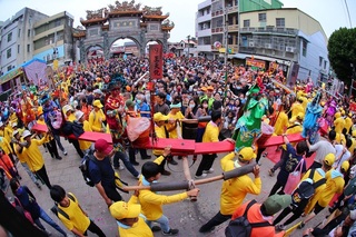 重要民俗「學甲上白礁」登場 全台宮廟陣頭雲集