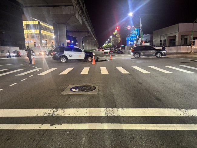 中市警車鳴笛出勤與民車碰撞 將釐清肇責 | 華視新聞