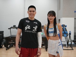 「球二代」李宏薪化身CBA啦啦隊 同隊應援陳盈駿