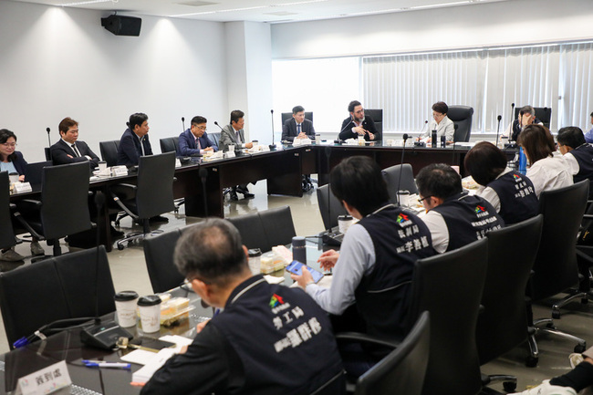 關稅衝擊中市府邀產業界座談 中科連繫廠商反映需求 | 華視新聞