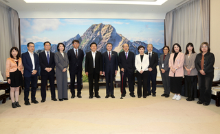 黃國昌：卓榮泰願到立院報告 並提供衝擊影響評估