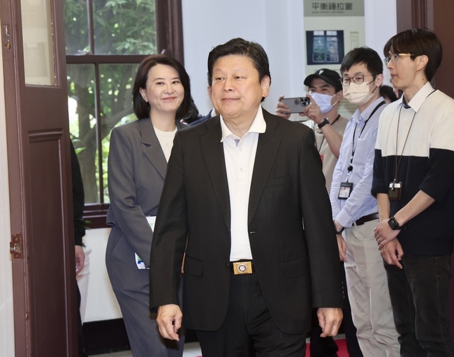 朝野共商關稅衝擊 傅崐萁：願以最大誠意協助政院 | 華視新聞