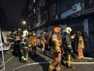 中和公寓頂加清晨火警 1男救出送醫不治