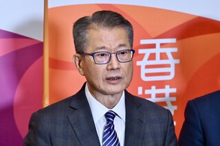 港官員警告股市波動 間接否定對美關稅報復