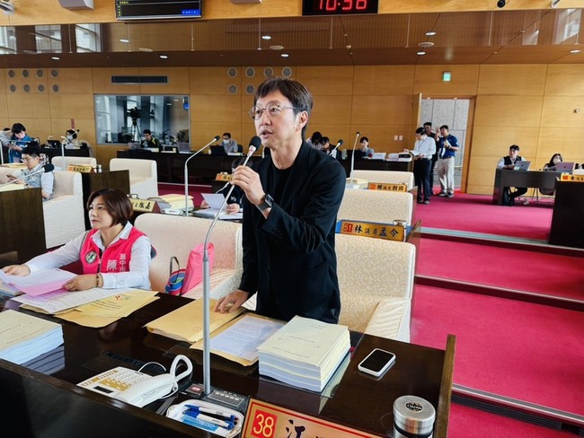 中市議會定期會 新增美關稅衝擊專案報告 | 華視新聞