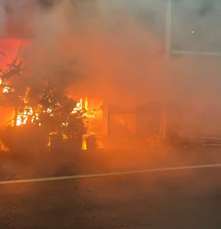 台東市透天住宅竄火舌 1男救出無生命跡象