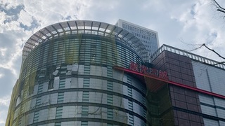 新光三越建物修復工程  中市府：已退件3次