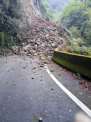 大雪山國家森林遊樂區  林道土石崩塌休園