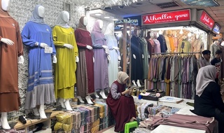 關稅襲來 印尼籲防中國傾銷、養蝦業訂單受衝擊