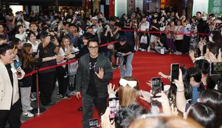 「器子」西門町封街首映 張孝全戲外珍惜與兒相處