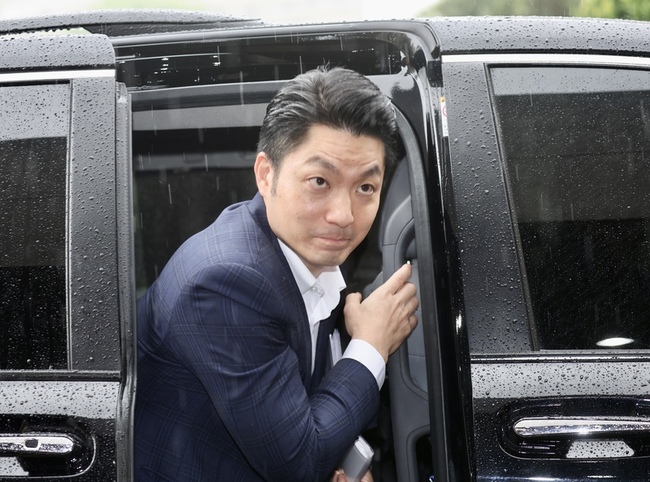 因應對等關稅  六都籲政院挺產業銀行別「雨天收傘」 | 華視新聞