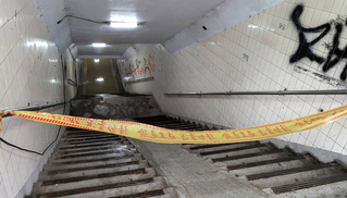 新北與竹縣大雨 捷運車廂積水、湖口人行地下道淹水