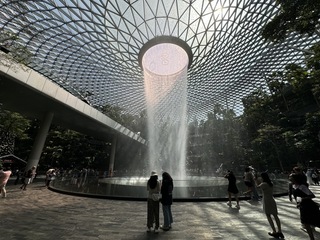 新加坡樟宜機場全球最佳 星交長：邁向國際航空樞紐