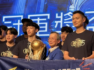 配角變主角還成FMVP  政大男籃宋昕澔再拚1年