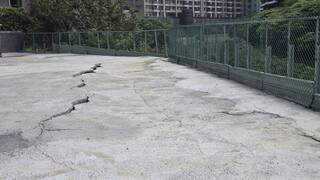 議員爆淡水區臨時停車場鋪面陷  籲市府介入改善