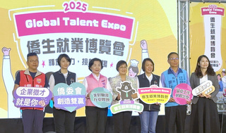 台灣生活環境佳、薪資優 成僑生續留就業誘因