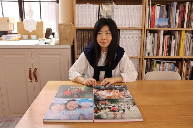 日本攝影師秋山亮二記錄中國 1980年代舊照引發風潮 | 華視新聞