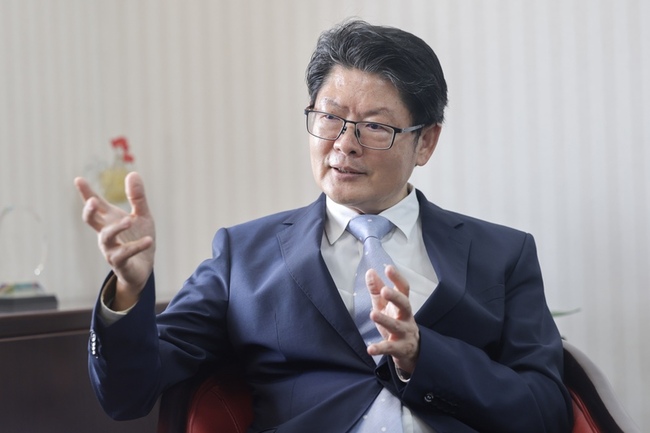 強化援外 國合會秘書長黃玉霖拋增加基金、發行公債 | 華視新聞