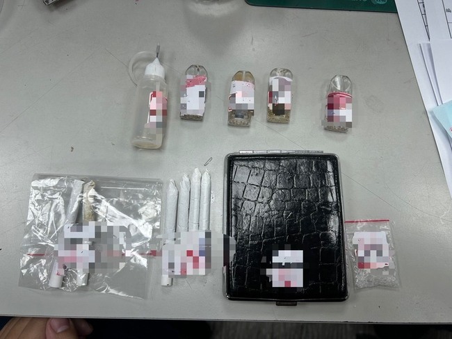 高雄警處理贓車違停 逮獲毒品通緝犯 | 華視新聞