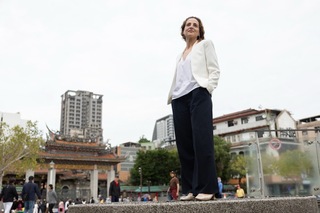 戰火不斷 以色列舞蹈策展人恩格爾以獨舞跨越分歧