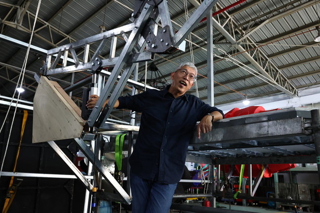 紙風車劇團「燈怪」出擊 挑戰機械裝置再進化 | 華視新聞
