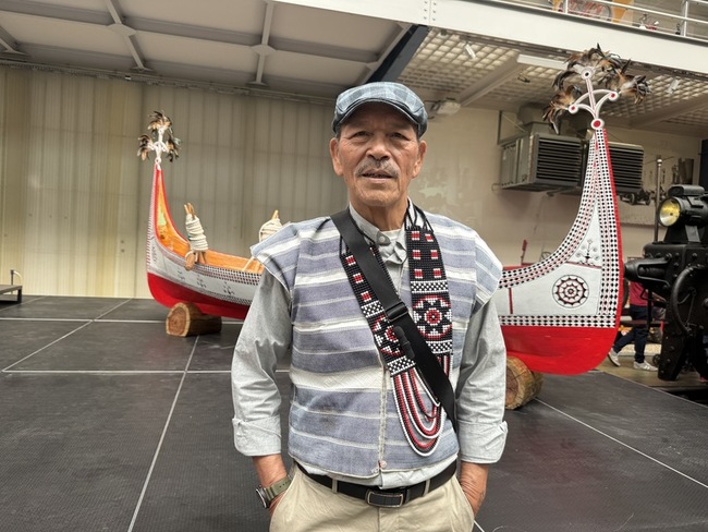 達悟族拼板舟贈予捷克博物館 鄒族獵寮亮相吸睛 | 華視新聞