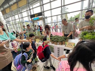 響應世界地球日 高鐵4/22贈3600棵樹苗