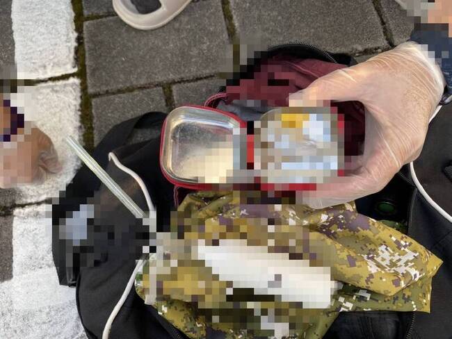 台中男闖紅燈揮刀拒檢劃傷警 棄車竄逃4小時落網 | 華視新聞