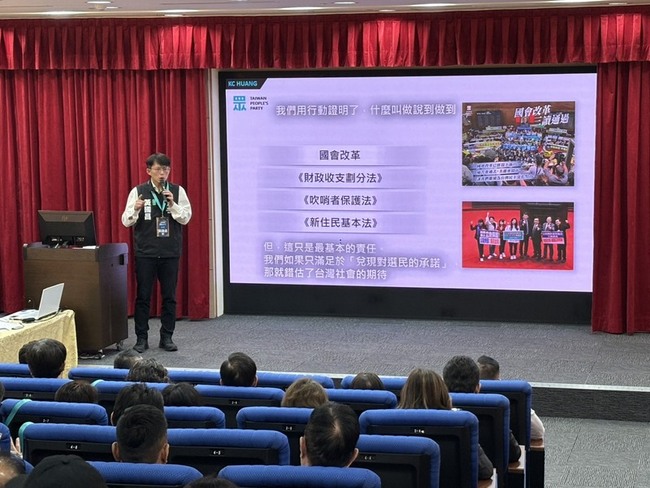 綠質疑移轉投票公投為何不修法 黃國昌：早已提版本 | 華視新聞