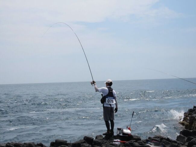 澎湖磯釣賽釣況佳 釣客拉竿大呼過癮 | 華視新聞