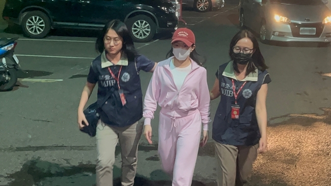 網紅家寧被檢舉逃漏稅遭約談 移送新北檢複訊 | 華視新聞