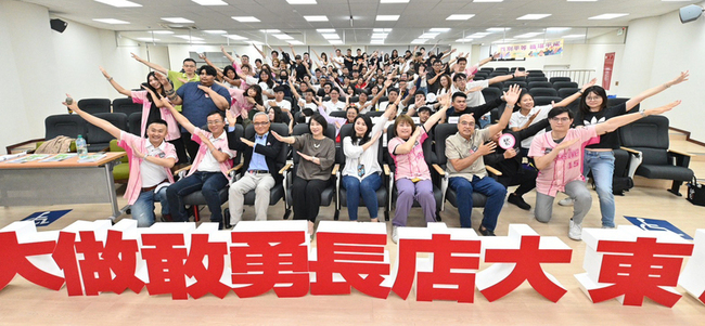 屏東大店長基礎班開訓  首見外籍學員開印度餐廳 | 華視新聞