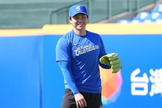 江少慶傷後首度平地傳接球  心情開心又緊張 | 華視新聞