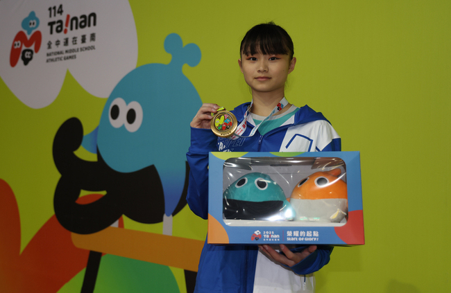 蔡艾瑄首奪全中運體操全能金牌 感謝教練爸爸蔡恆政 | 華視新聞