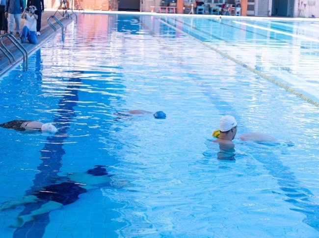 高市鼓山泳池啟用  AI偵測溺水風險 | 華視新聞