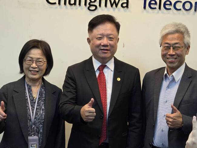 中華電Hinet滿30年 簡志誠：強化海地星空連結 | 華視新聞