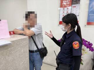 台中男欲匯50萬稱投資手機零組件 警銀聯手阻詐