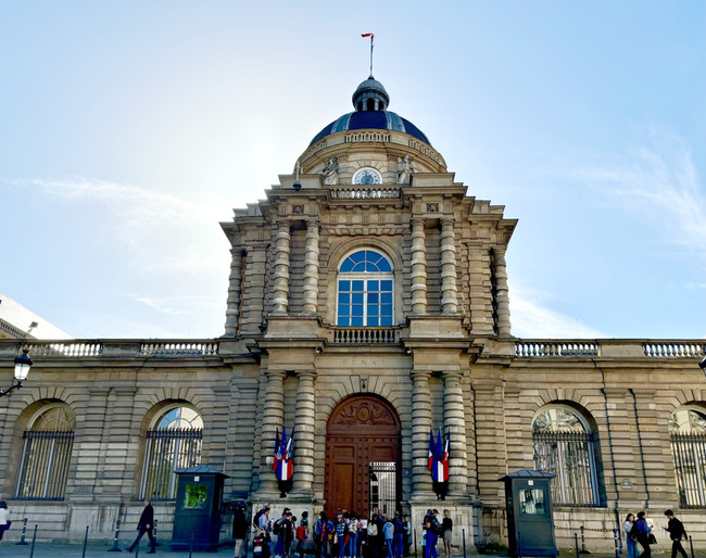 法國為教宗降半旗惹議  左翼人士批破壞政教分離 | 華視新聞