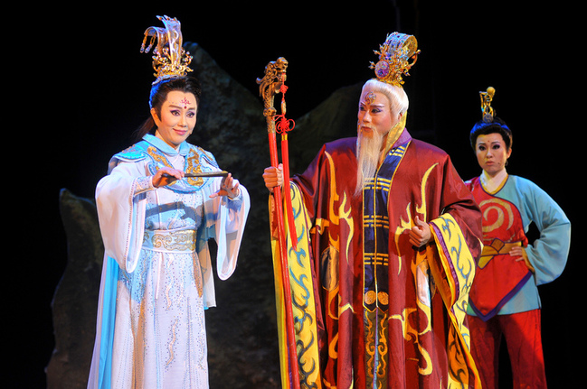 明華園總團重裝備攻蛋 「蓬萊大仙」挑戰1天裝台 | 華視新聞