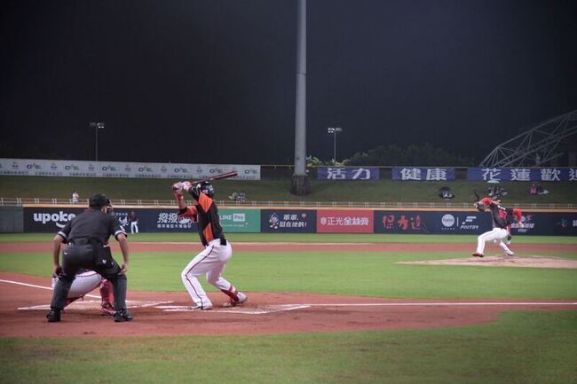 職棒例賽5場次移師花蓮 每場送1400張免費門票 | 華視新聞