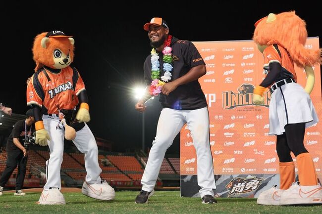 梅賽斯7局無失分壓制雄鷹奪勝投  獅隊躍居第1名 | 華視新聞