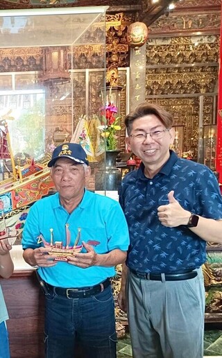 永安國小學生創作王船繪本 師生鄰近宮廟取材