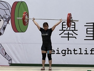 備戰舉重亞錦賽 方莞靈全大運試水溫摘銀