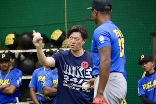 王建民指導帛琉棒球代表隊 傳授伸卡球投法